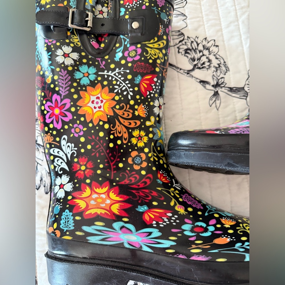 New Western Chief Women SZ 10 Garden Play Tall Rain
Boots - Picture 3 of 10